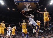 爱游戏官方-布克完全无解，篮网三叉戟无情收割开拓者