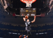 AYX官方直播-F1新赛季揭幕战之夜，库里攻防转换核心，速度与节奏的双重交响