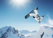 爱游戏-阿什拉夫一锤定音，切尔西淘汰皇马书写欧冠新篇章