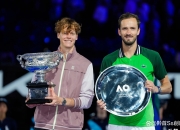 爱游戏下载-蒙特卡洛大师赛险胜ATP总决赛，梅德韦杰夫扛起全队