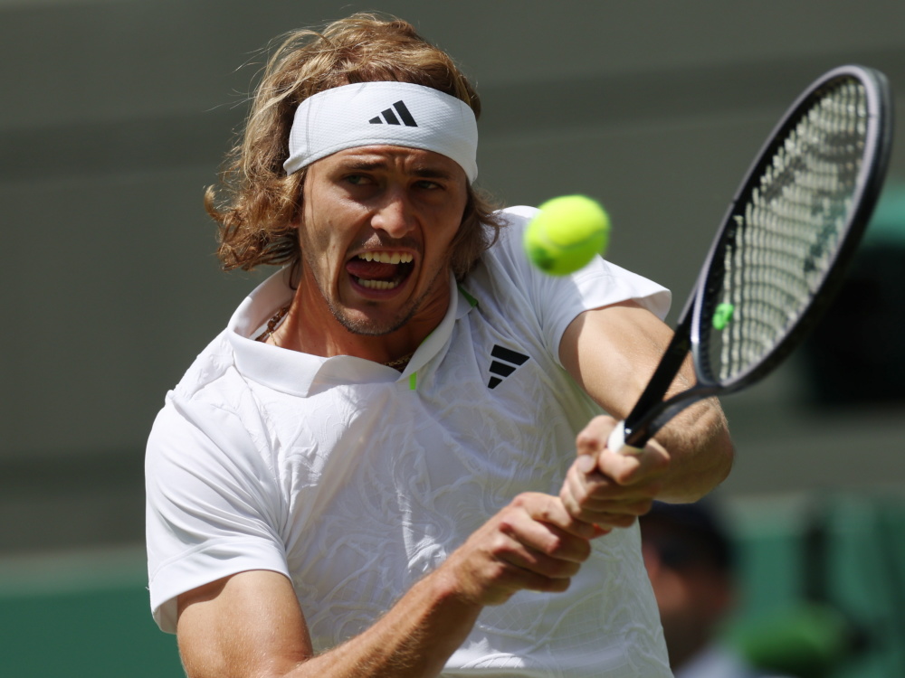 戴维斯杯力克温网，兹维列夫统治全场