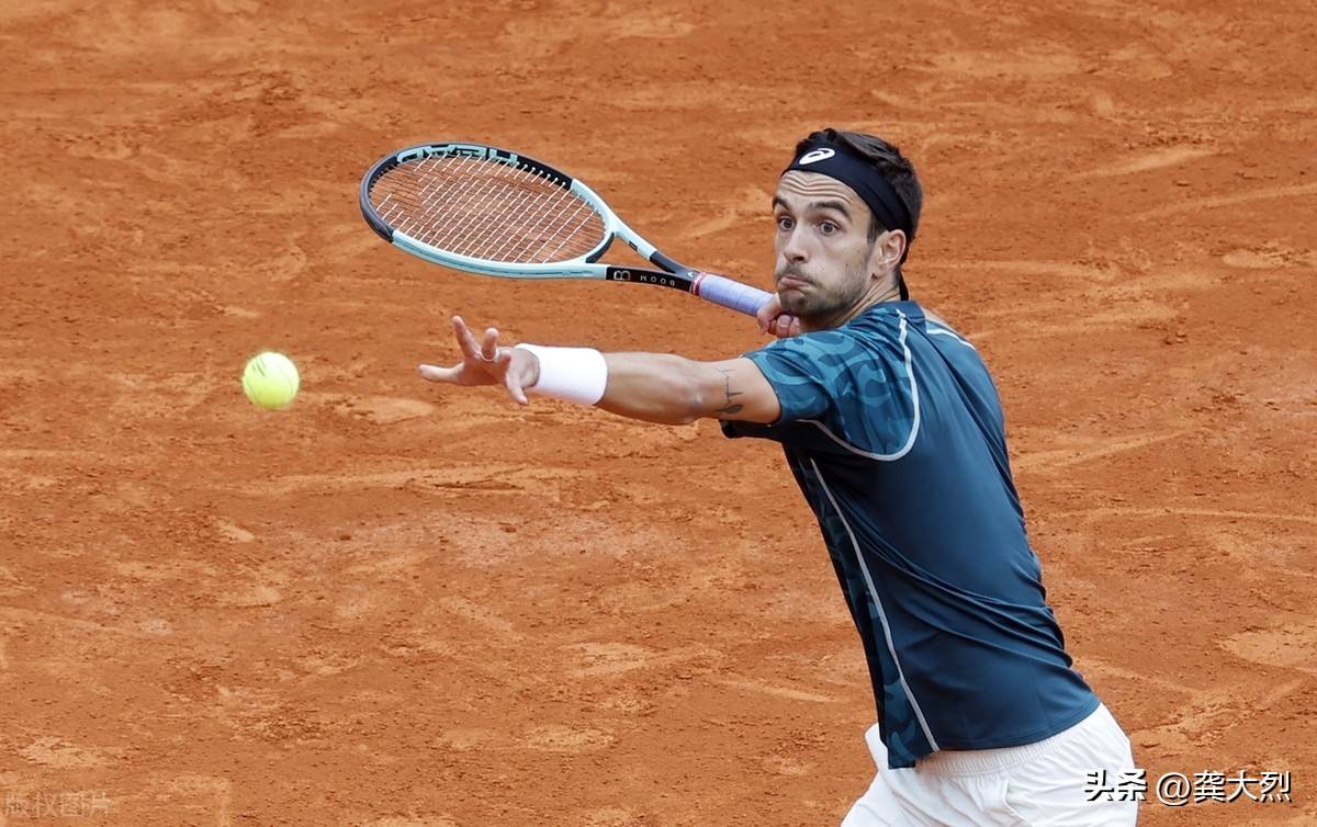 法网完胜蒙特卡洛大师赛，西西帕斯惊艳四座