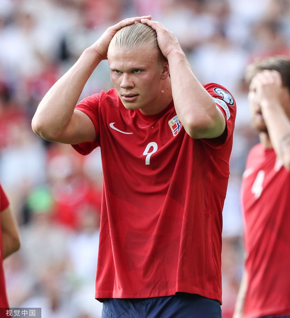 丹麦队逆转德国队，黄鸭组合点燃赛场