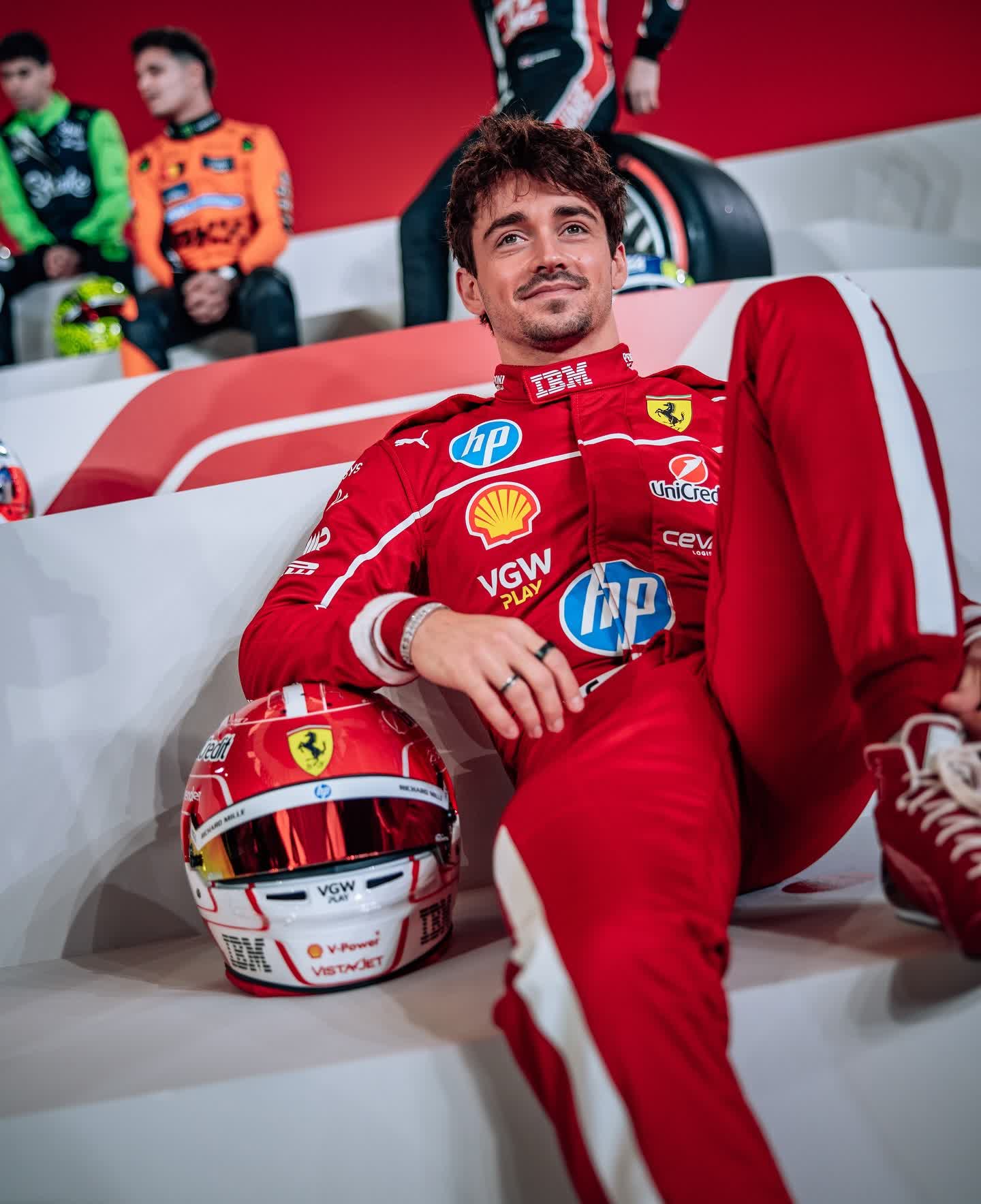 红牛车队轻取阿斯顿马丁，佩雷兹状态火热