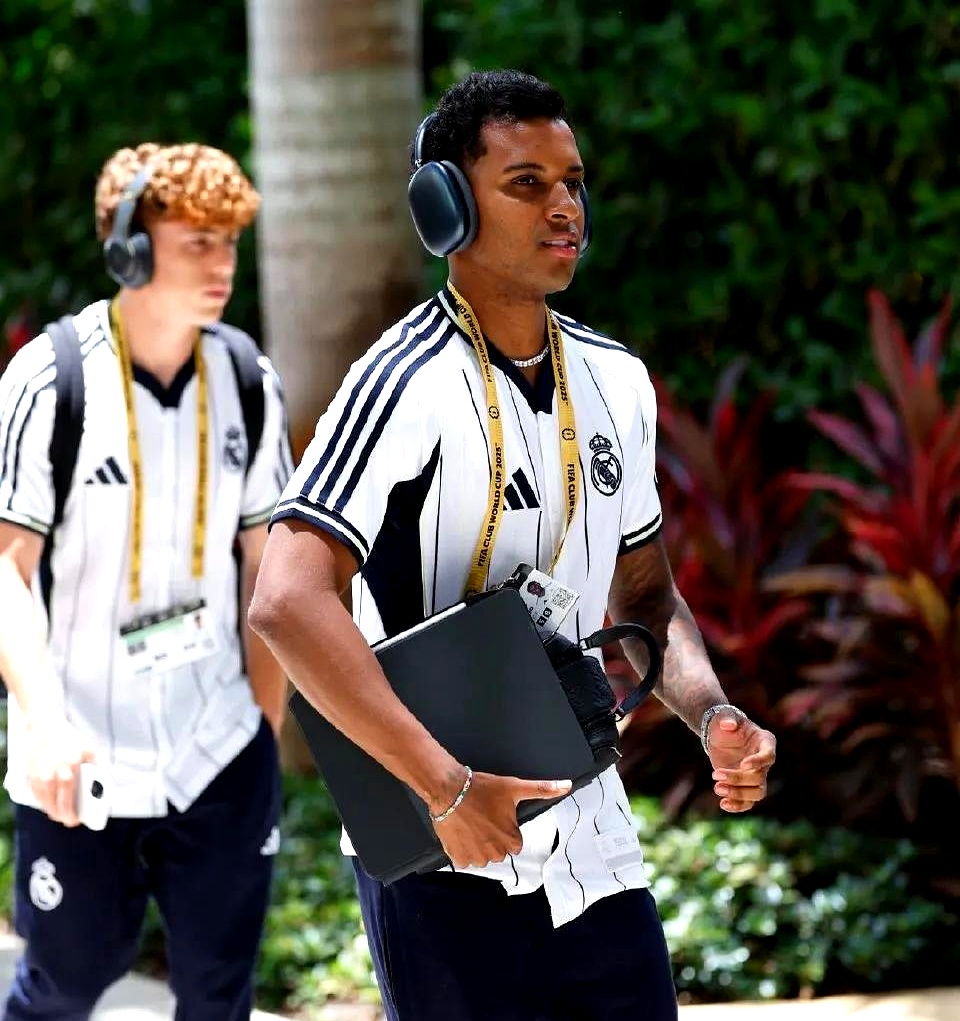 巴萨逆转阿根廷,姆巴佩刷新纪录 巴萨逆转阿根廷,姆巴佩刷新纪录