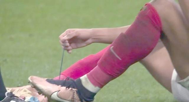 法国队轻松击败对手，晋级半决赛