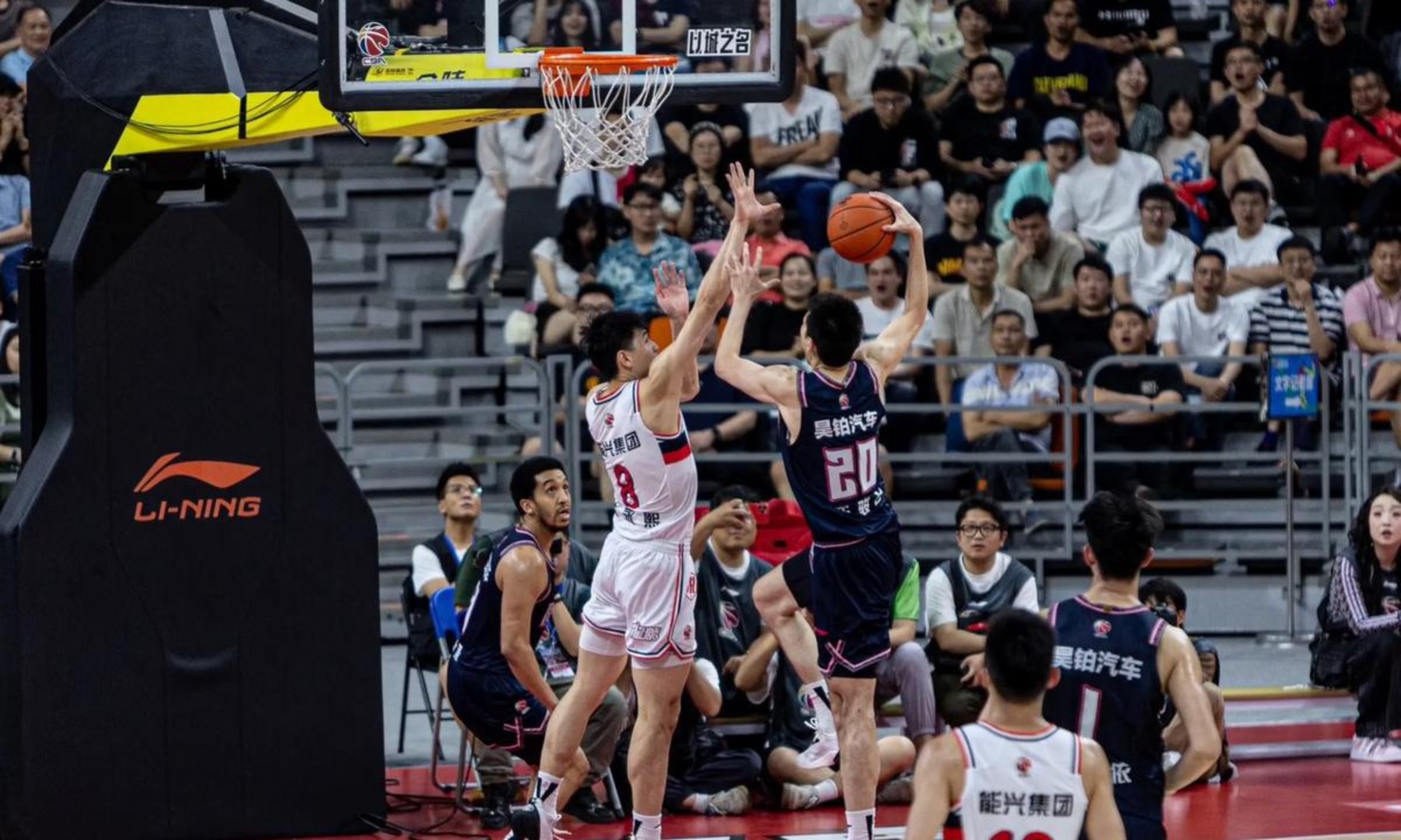 经验丰富队员助力球队晋级决赛 经验丰富队员助力球队晋级决赛