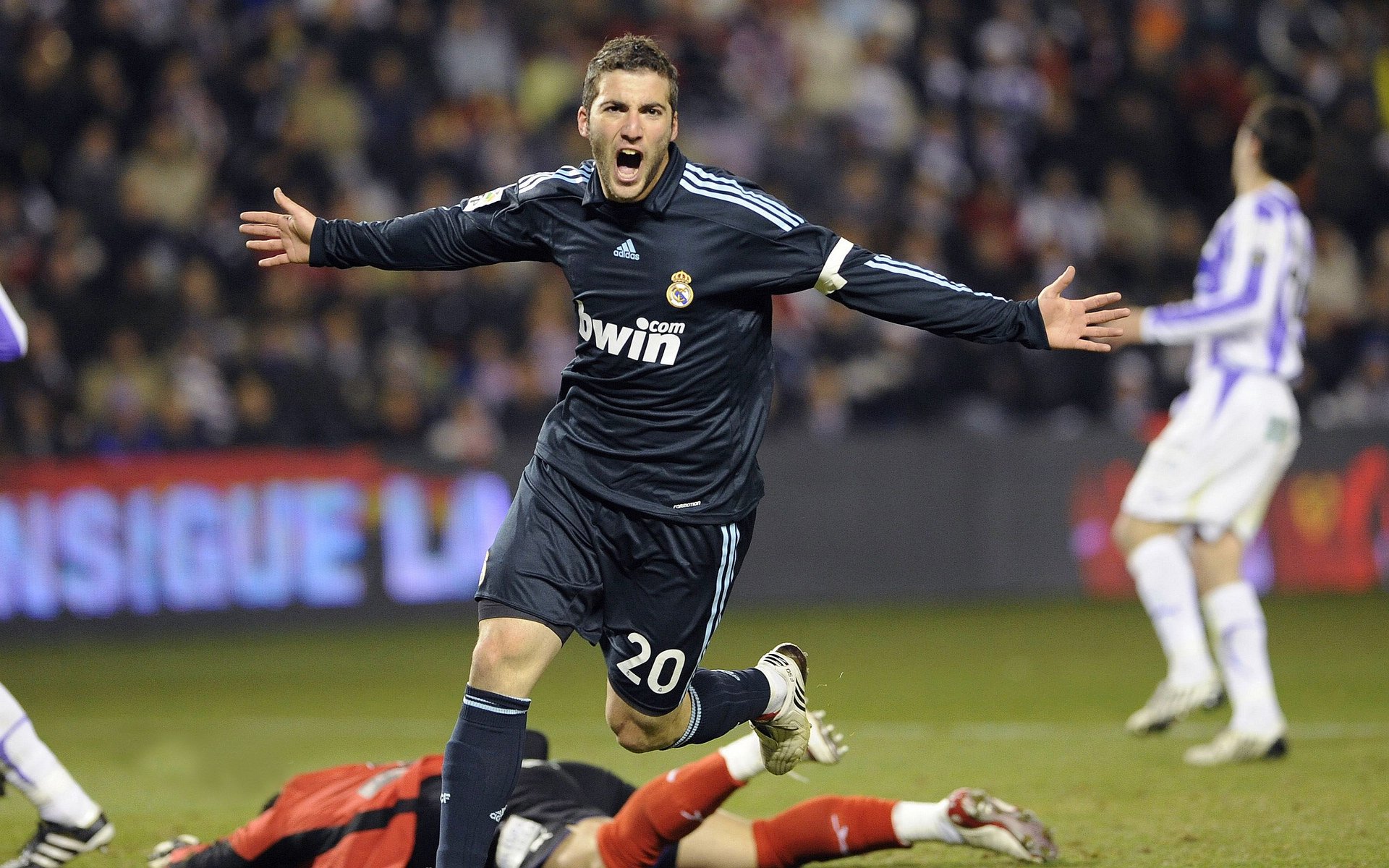 绝杀之夜，撕裂之城与密尔沃基的宿命回响