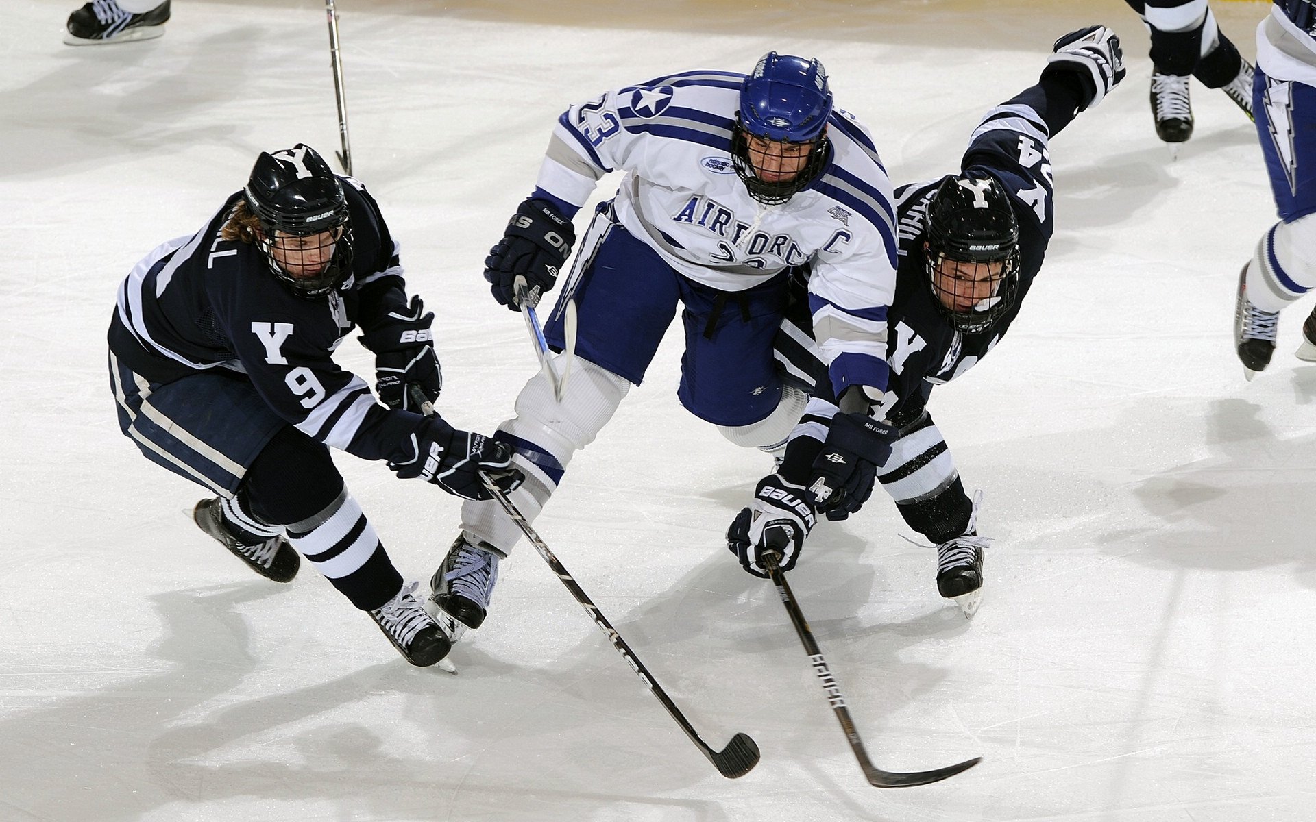 雷霆收割活塞，布克成为关键先生